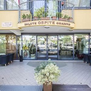 hotel club